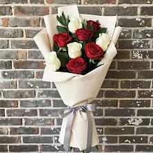 Букет цветов из:  Розы в Посёлок Подольской машинно-испытательной станции