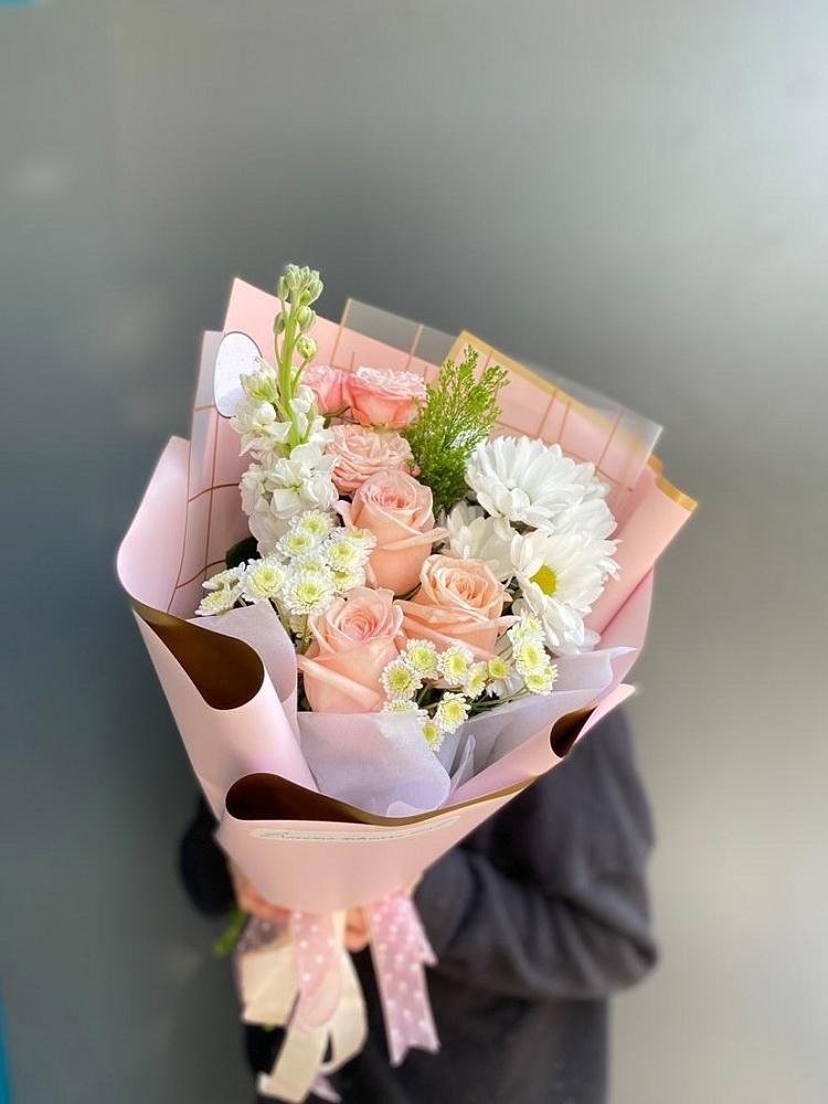 Букет цветов из: Хризантемы и Розы в Посёлок Подольской машинно-испытательной станции