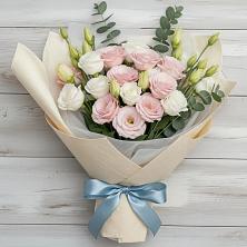 Букет цветов из:  Лизиантусы в Посёлок Подольской машинно-испытательной станции