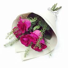 Букет цветов из:  Розы в Посёлок Подольской машинно-испытательной станции