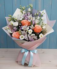 Букет цветов из:  Лизиантусы, Розы, Альстромерии и Гипсофила в Посёлок Подольской машинно-испытательной станции