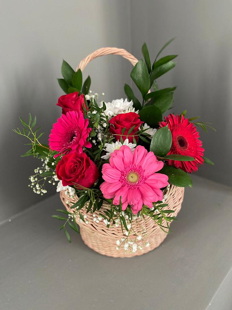 Цветочная композиция из Розы, Хризантемы и Герберы в корзине в Посёлок Подольской машинно-испытательной станции