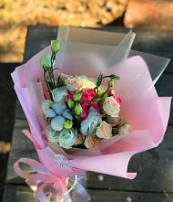 Букет цветов из:  Розы и Лизиантусы #REPLACE_PRED# Посёлок Подольской машинно-испытательной станции