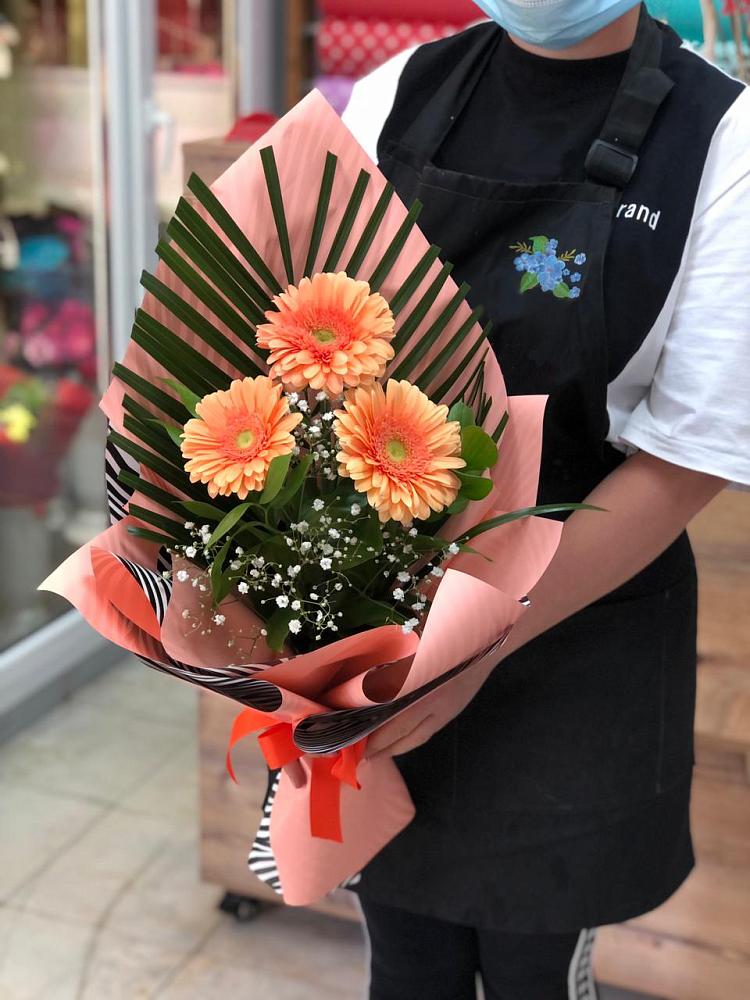 Букет цветов из: Герберы в Посёлок Подольской машинно-испытательной станции